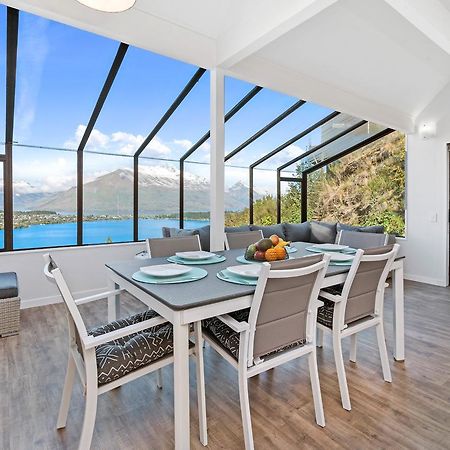 Picturesque Views At Woodlands Close Queenstown Bagian luar foto